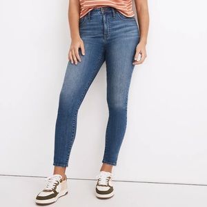 Madewell Curvy High-Rise Skinny Crop Jeans in Lander Wash